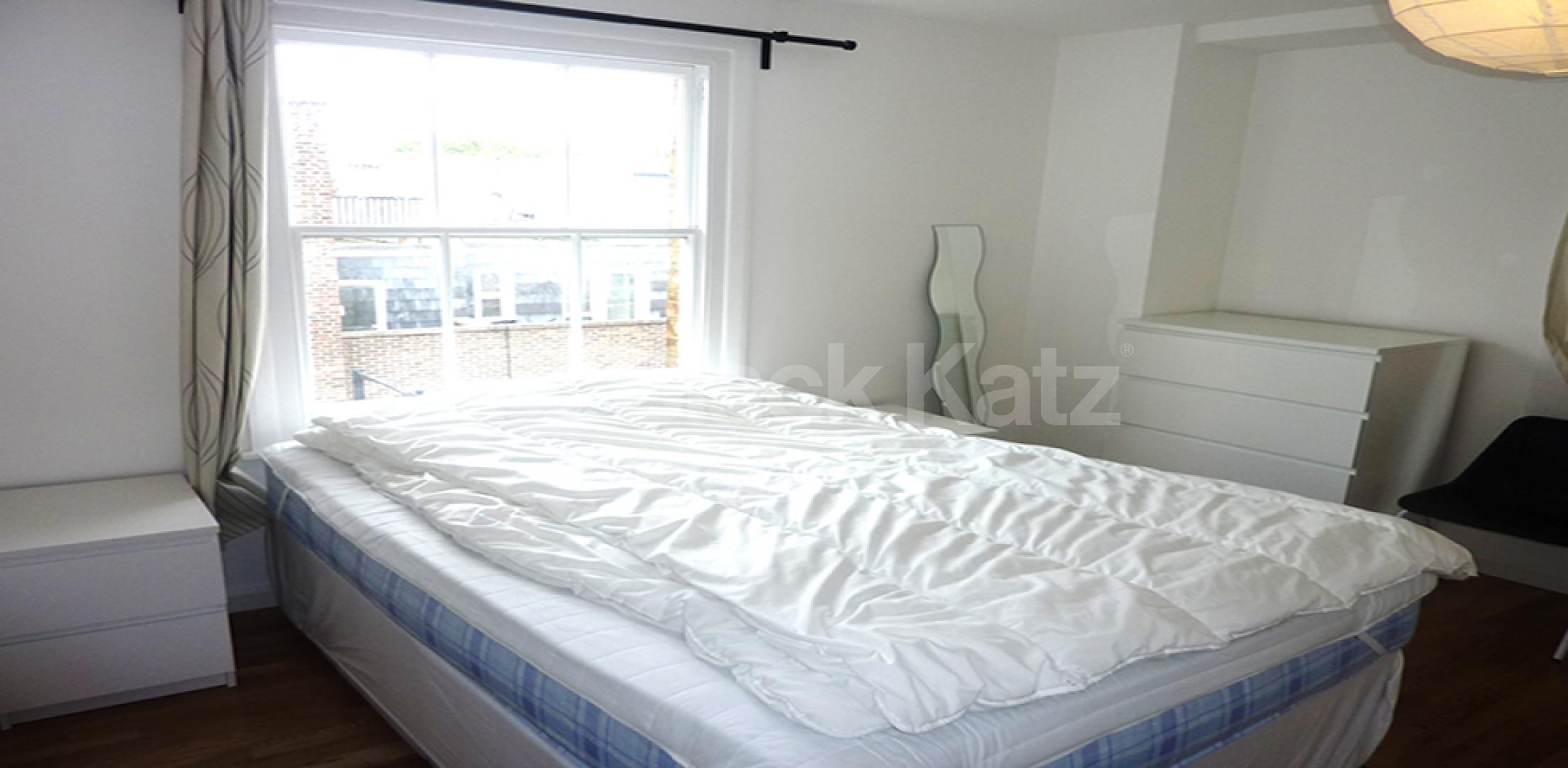 			MUST SEE ,GREAT CENTRAL LOCATION!, 1 Bedroom, 1 bath, 1 reception Flat			 North Gower Street, EUSTON